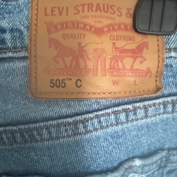 VINTAGE LEVI’S 505 DISTRESSED PAINT SPLATTER ONE OF A KIND 28 X 28 MIDRISE JEAN - Picture 7 of 15